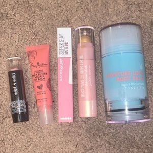 lip gloss, Lipstick, Glow stick, and Moisture bomb